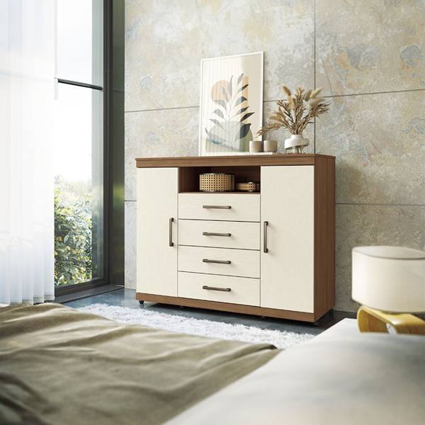 Cômoda 2 Portas Bater 4 Gavetas com Rodízios Master Santos Andirá — foto do produto em fundo branco